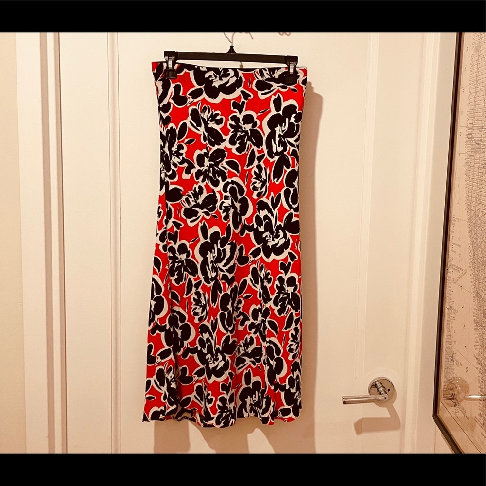 Leith (Small) Red and Black Floral Midi Skirt